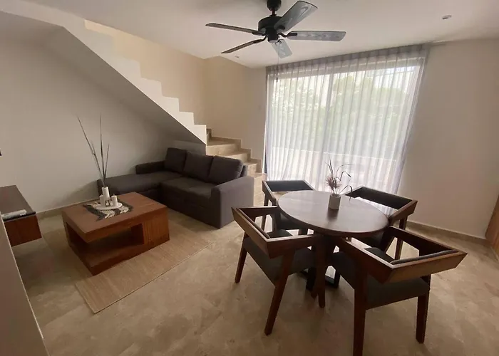 Spacious And Comfortable Ph With Private Pool In Zama *