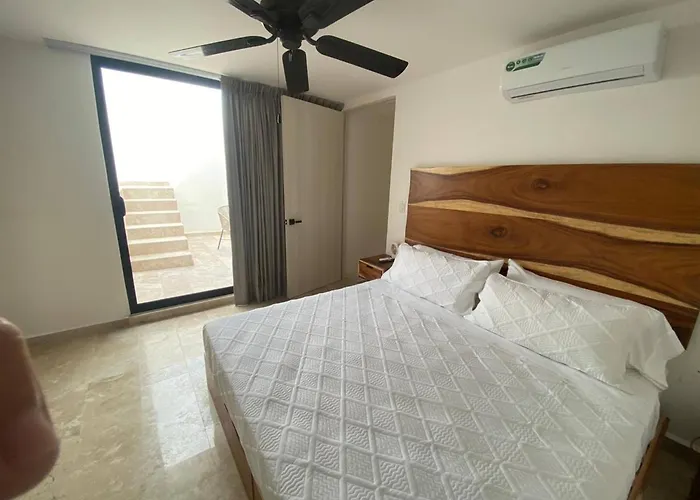 Spacious And Comfortable Ph With Private Pool In Zama Apartment *