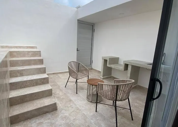 Spacious And Comfortable Ph With Private Pool In Zama Apartment *